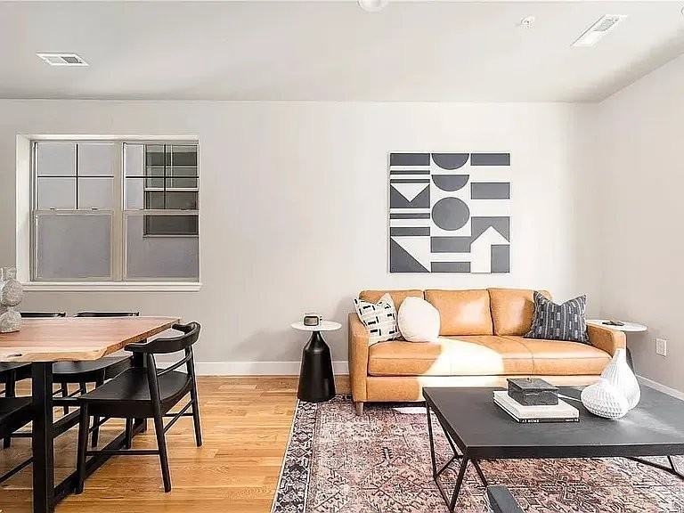 2828 Federal Blvd - Photo 2 of 11