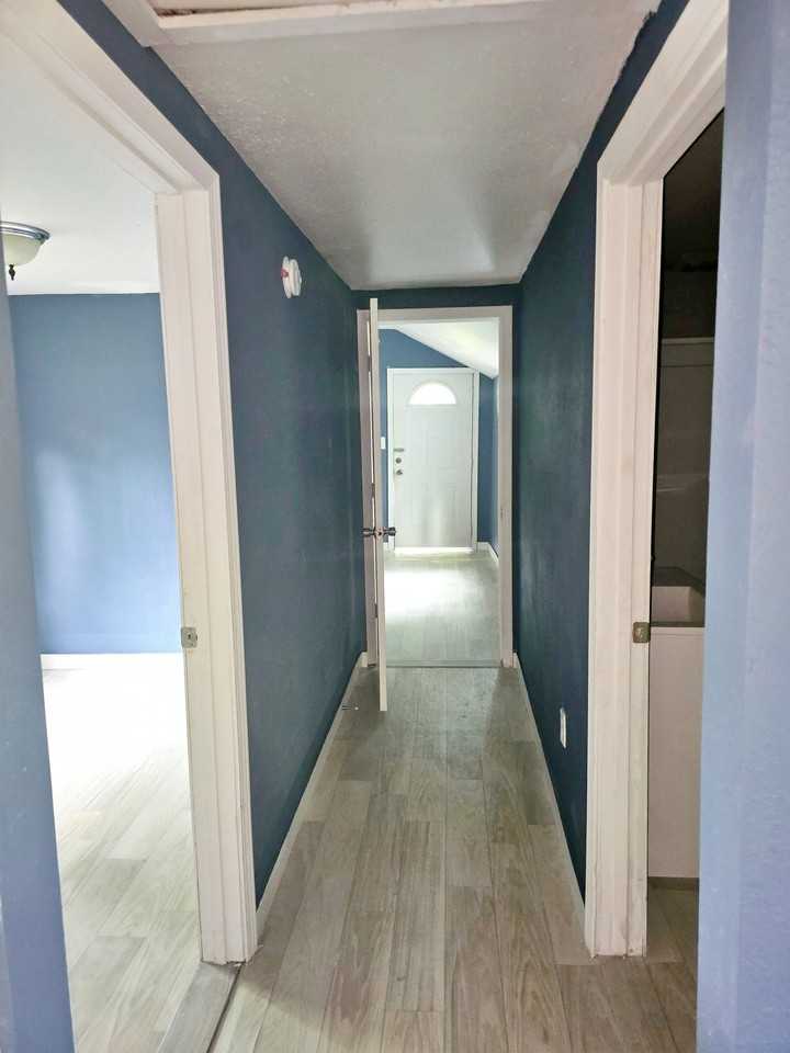 579 Main St - Photo 3 of 20