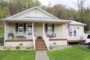 featured image of 565 S 43rd St