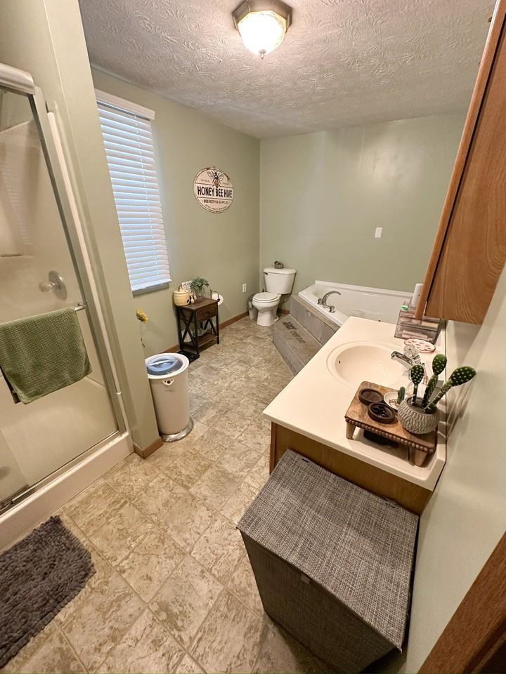 565 S 43rd St - Photo 2 of 15