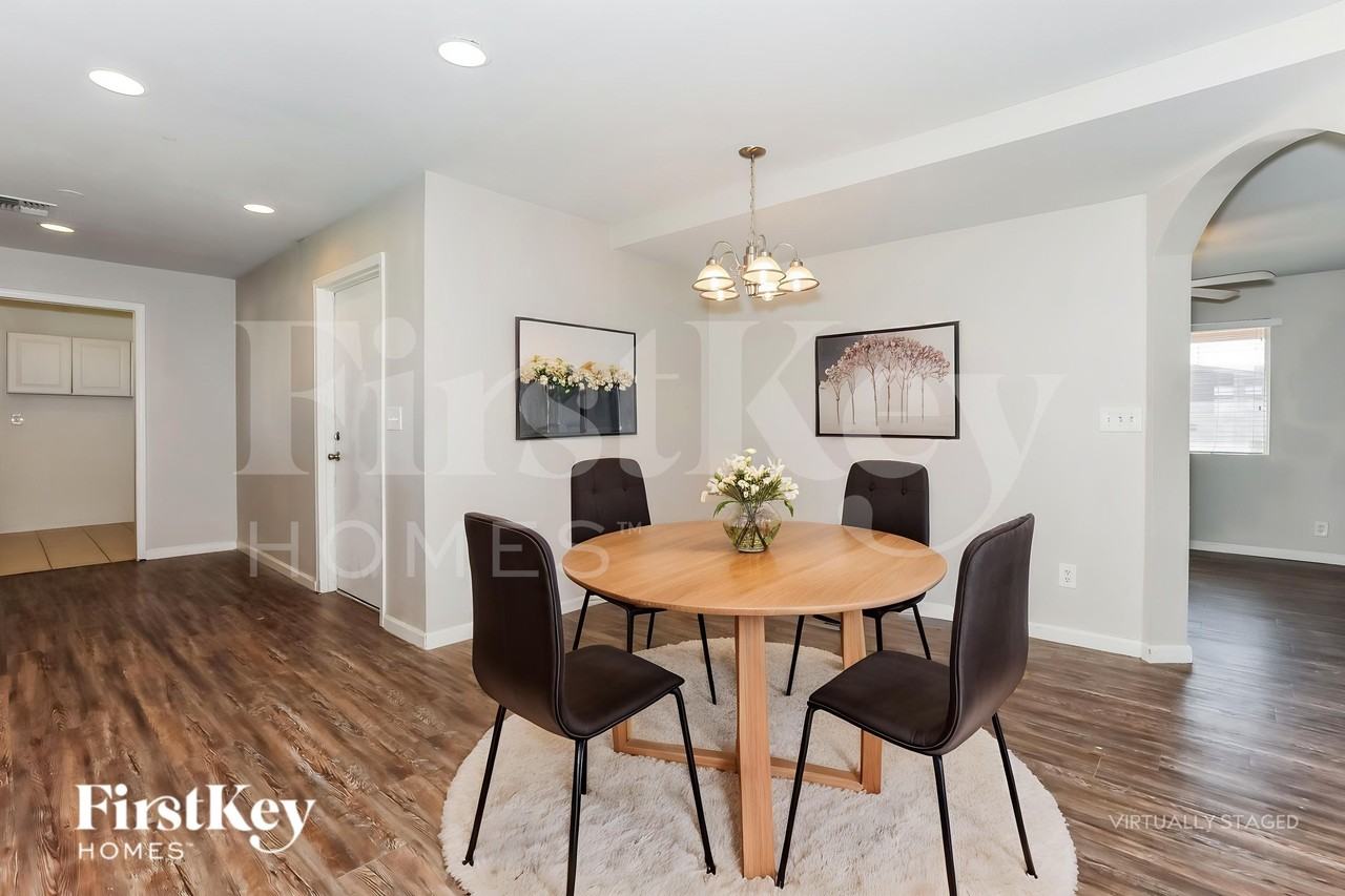 1010 W 4th Pl - Photo 6 of 19