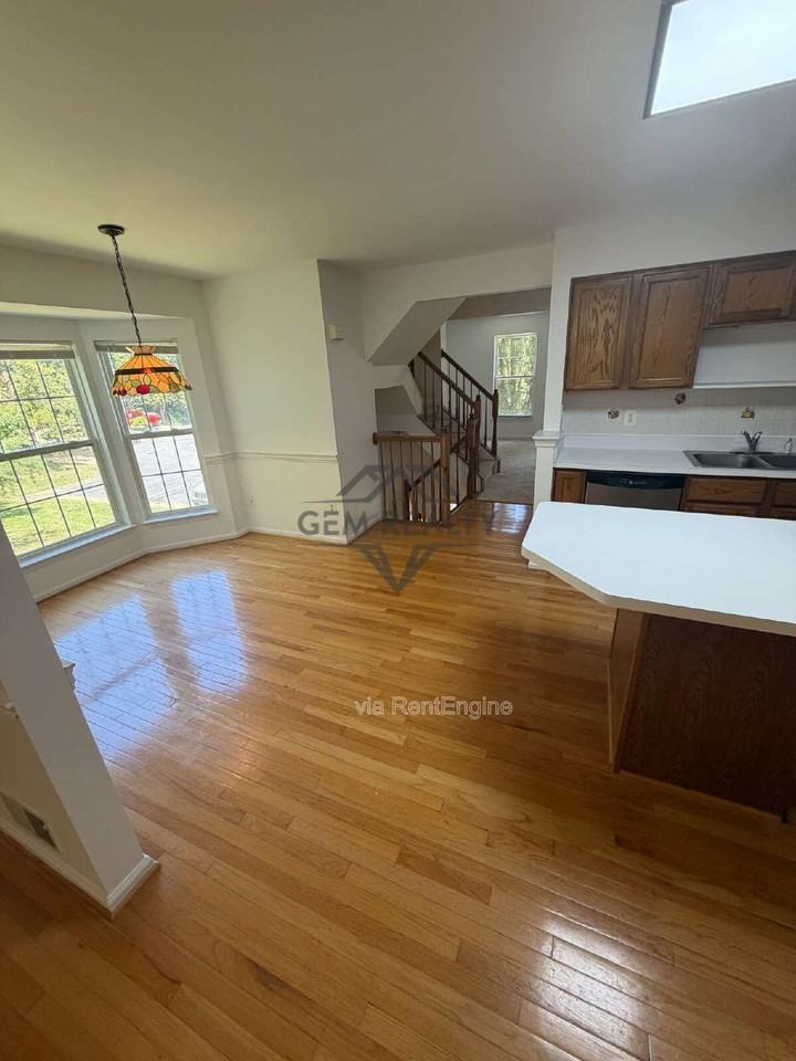 4710 Turnberry Dr - Photo 7 of 41