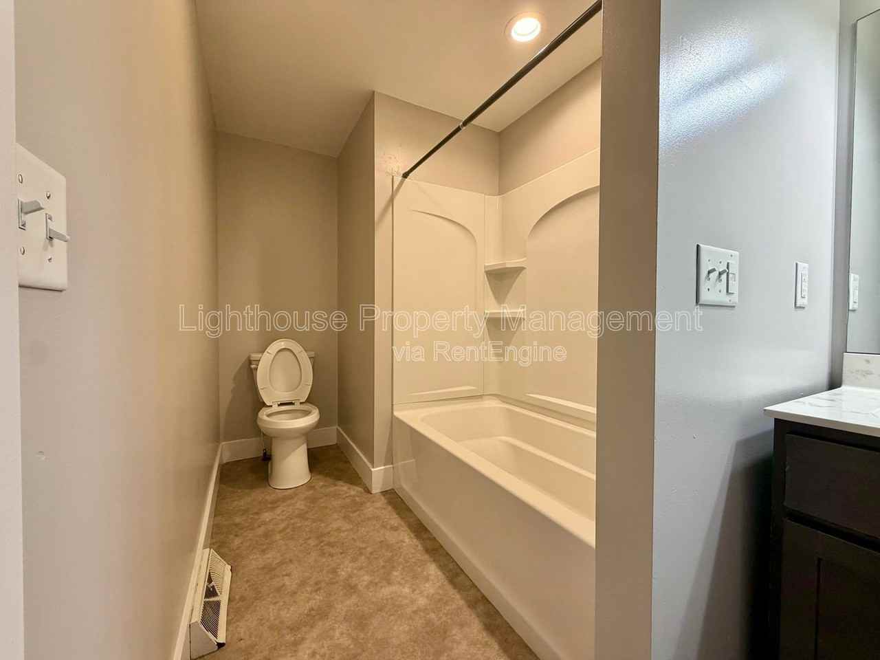 1732 7th St #1 - Photo 4 of 16