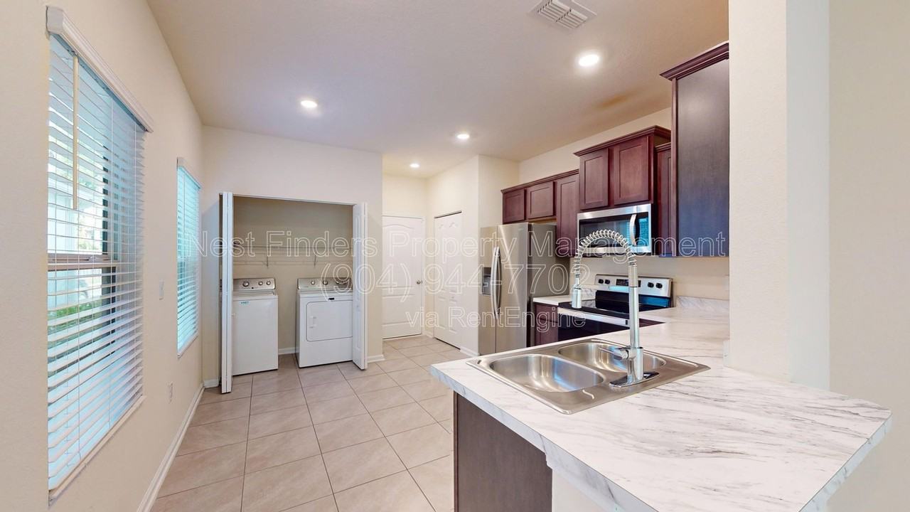 373 Aralia Ln - Photo 6 of 23