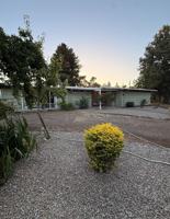 featured image of 750 Waverly St