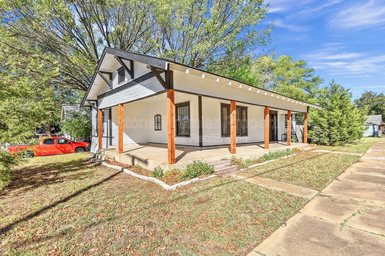 1115 S Rusk Ave - Photo 4 of 23