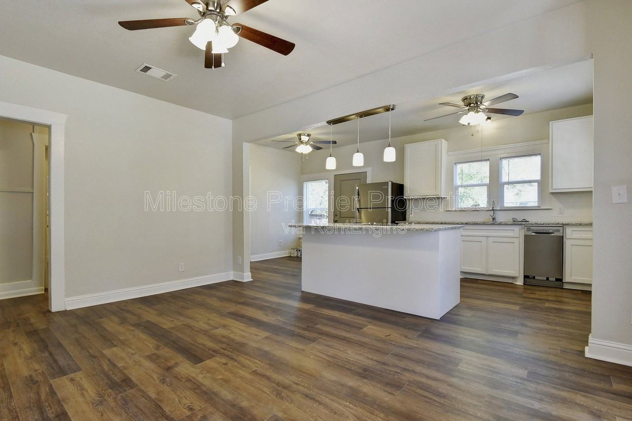 1115 S Rusk Ave - Photo 5 of 23