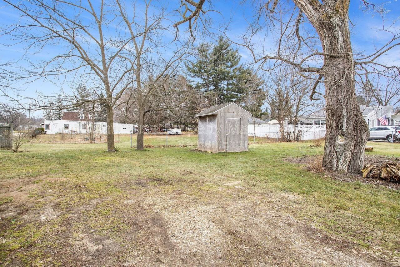 3441 Michigan Ave W - Photo 4 of 16