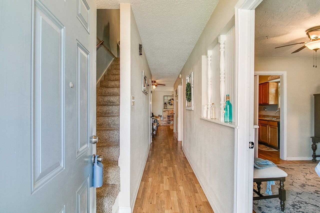 5207 Avenue K - Photo 3 of 13
