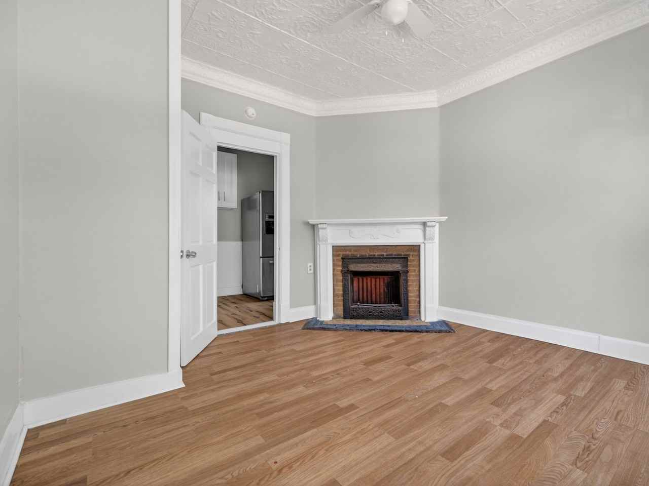 195 Laurel Hill Ave - Photo 6 of 14