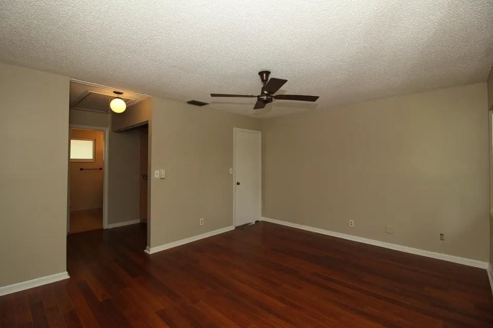 8321 Sw 39th Ct - Photo 7 of 16