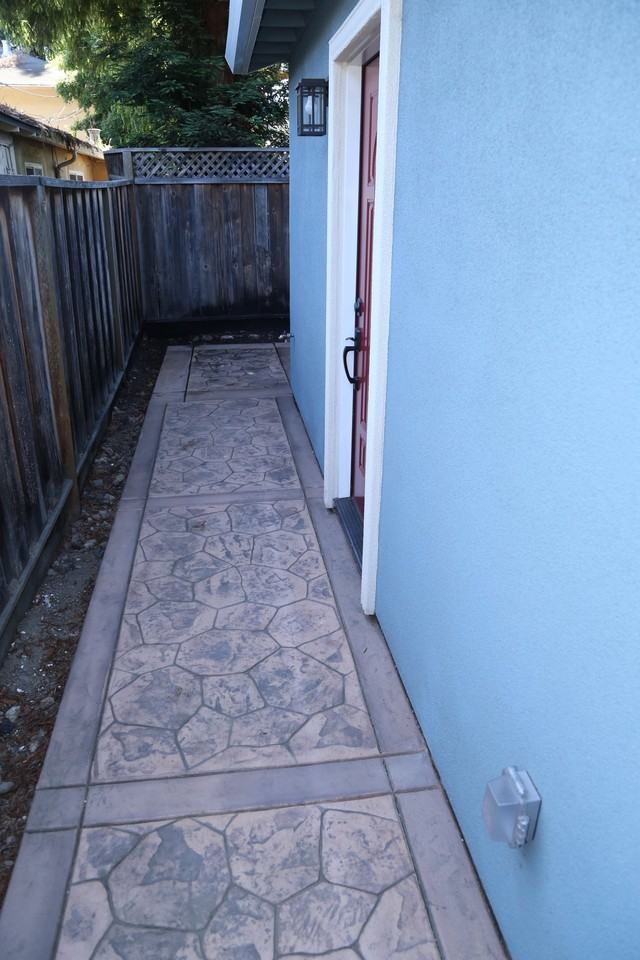 281 Oak St - Photo 2 of 18