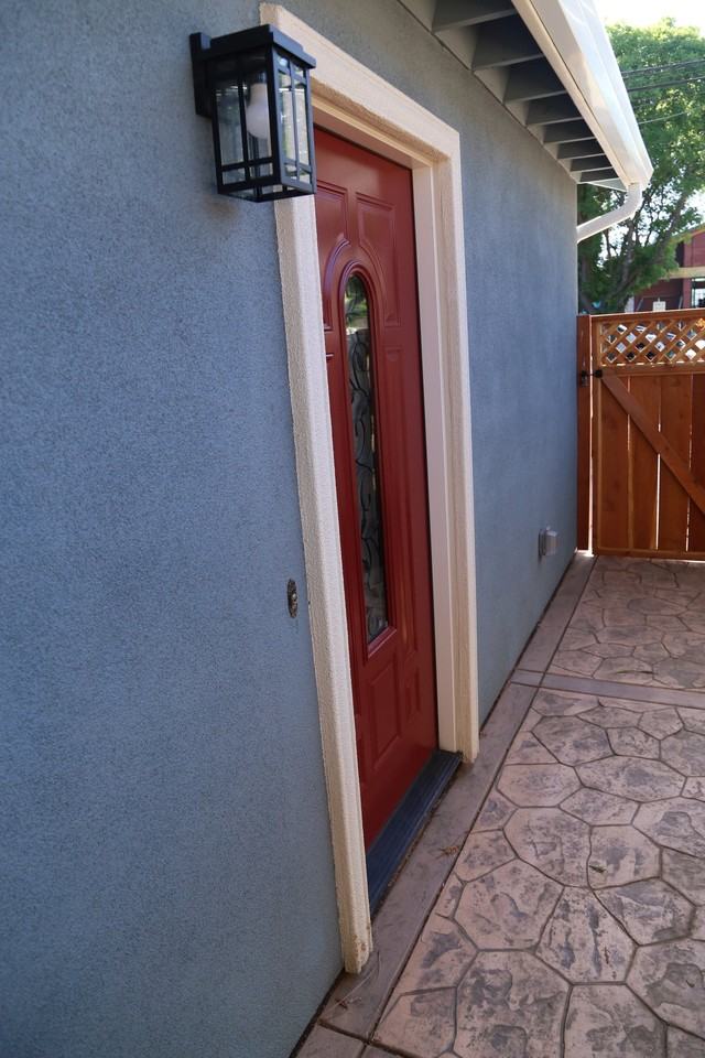 281 Oak St - Photo 3 of 18