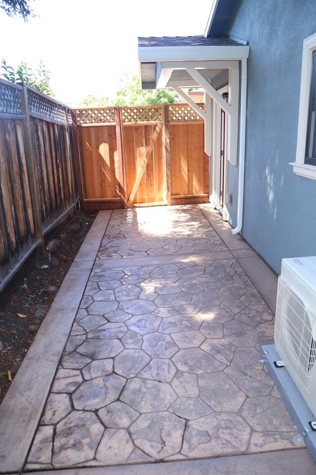 281 Oak St - Photo 5 of 20