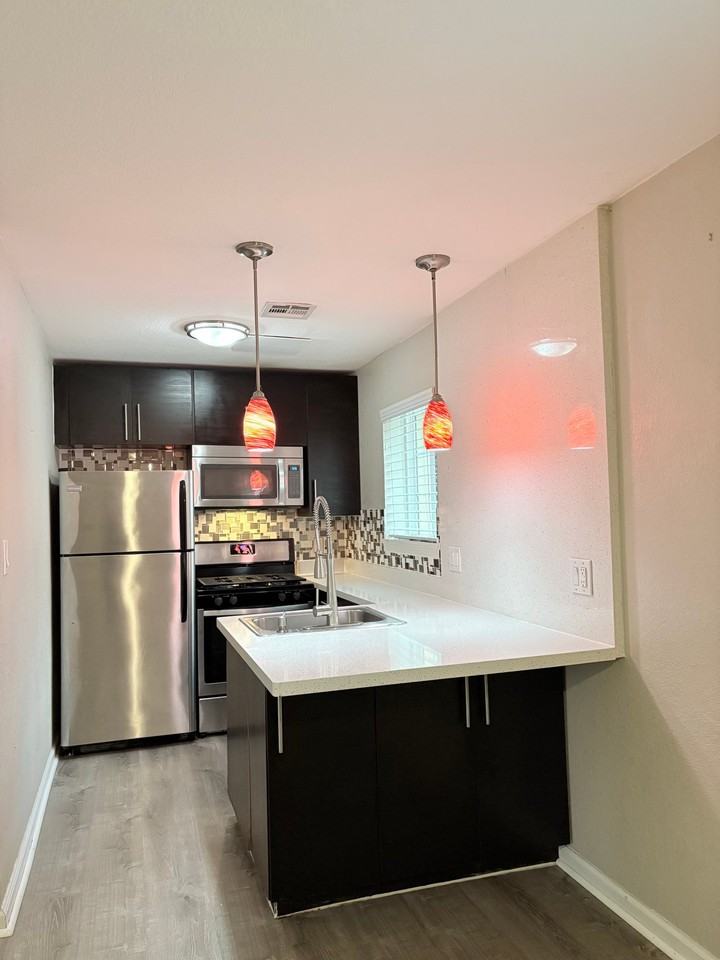 109 E Quincy St #1 - Photo 2 of 15