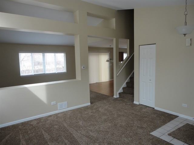 2631 Fairfax Ln - Photo 3 of 13