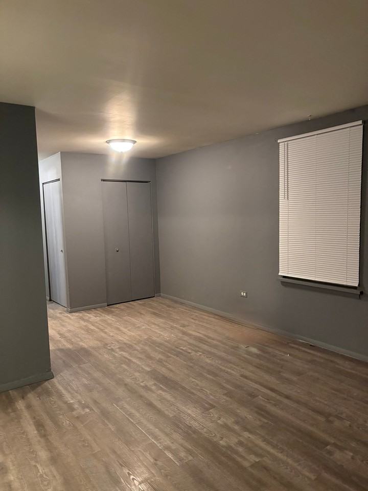 2358 Discovery Dr #B - Photo 2 of 11