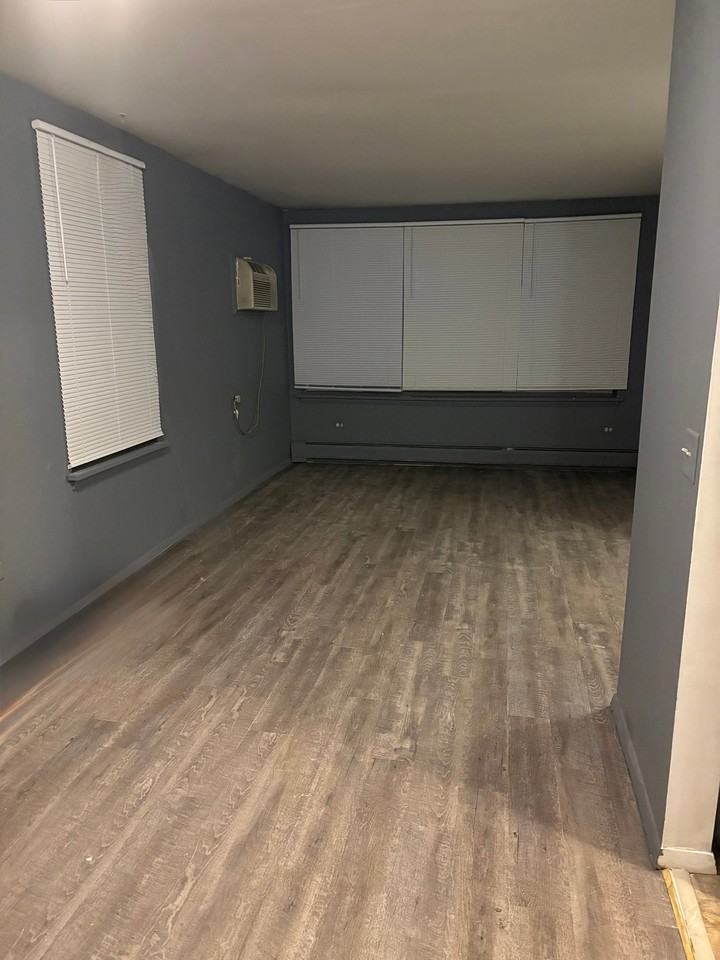 2358 Discovery Dr #B - Photo 3 of 11
