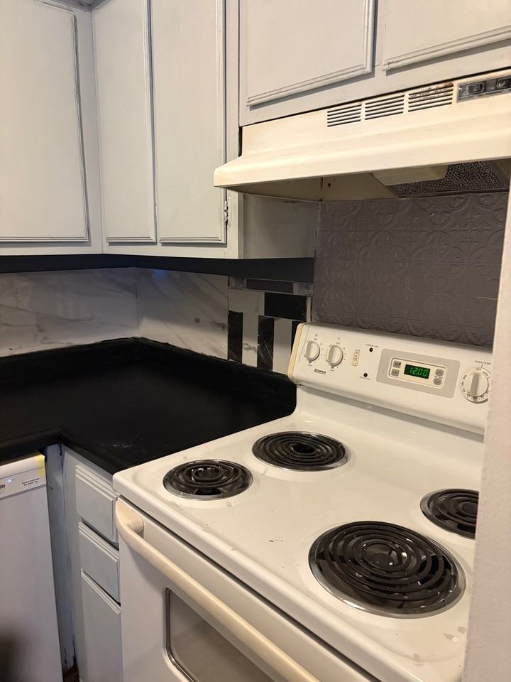 2358 Discovery Dr #B - Photo 7 of 11