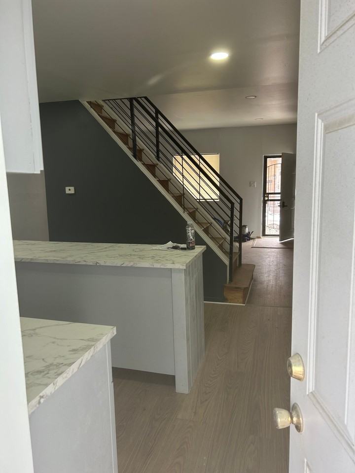 3530 Braddock St - Photo 3 of 9