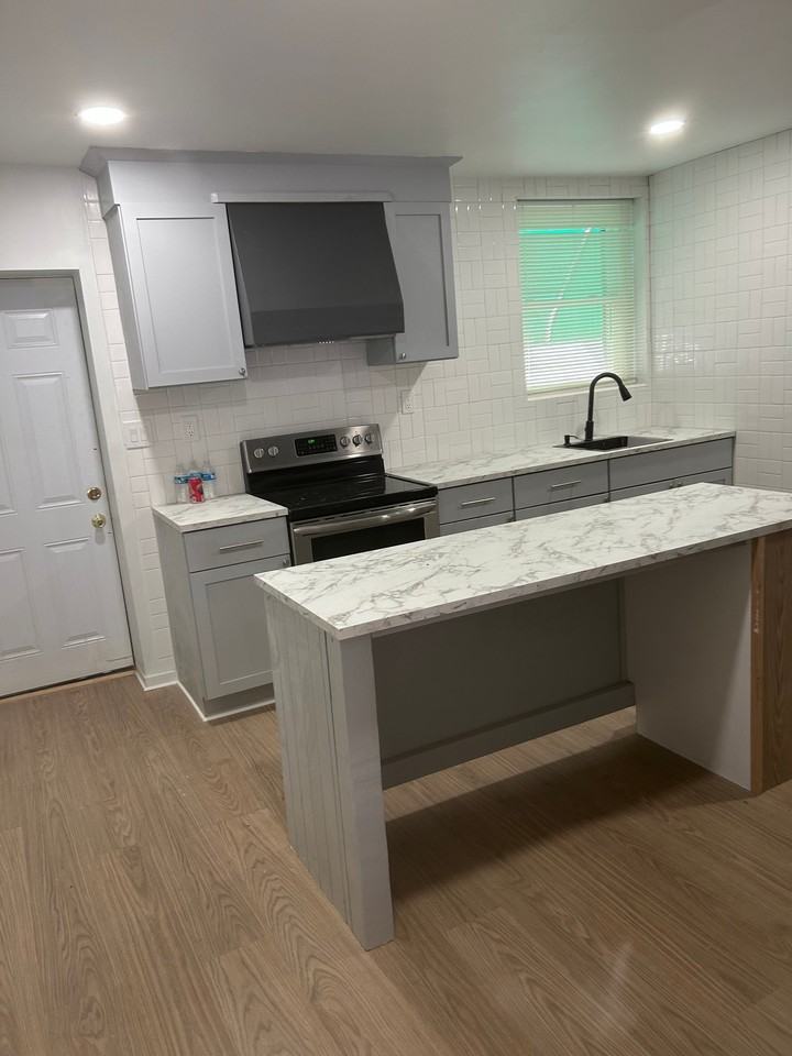 3530 Braddock St - Photo 4 of 9