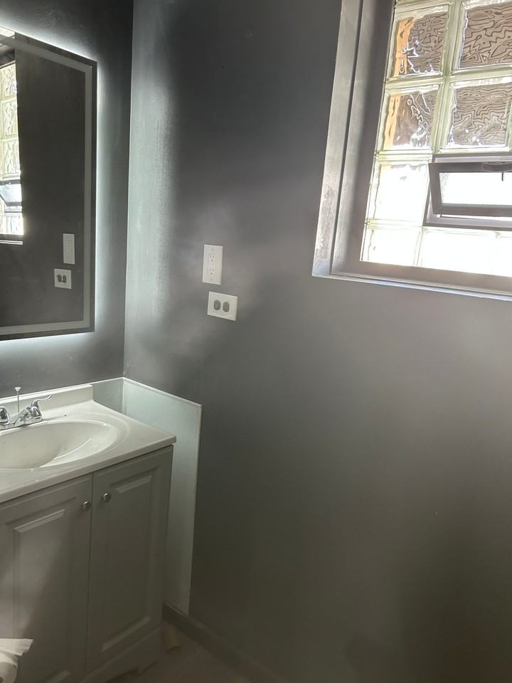 3530 Braddock St - Photo 5 of 9
