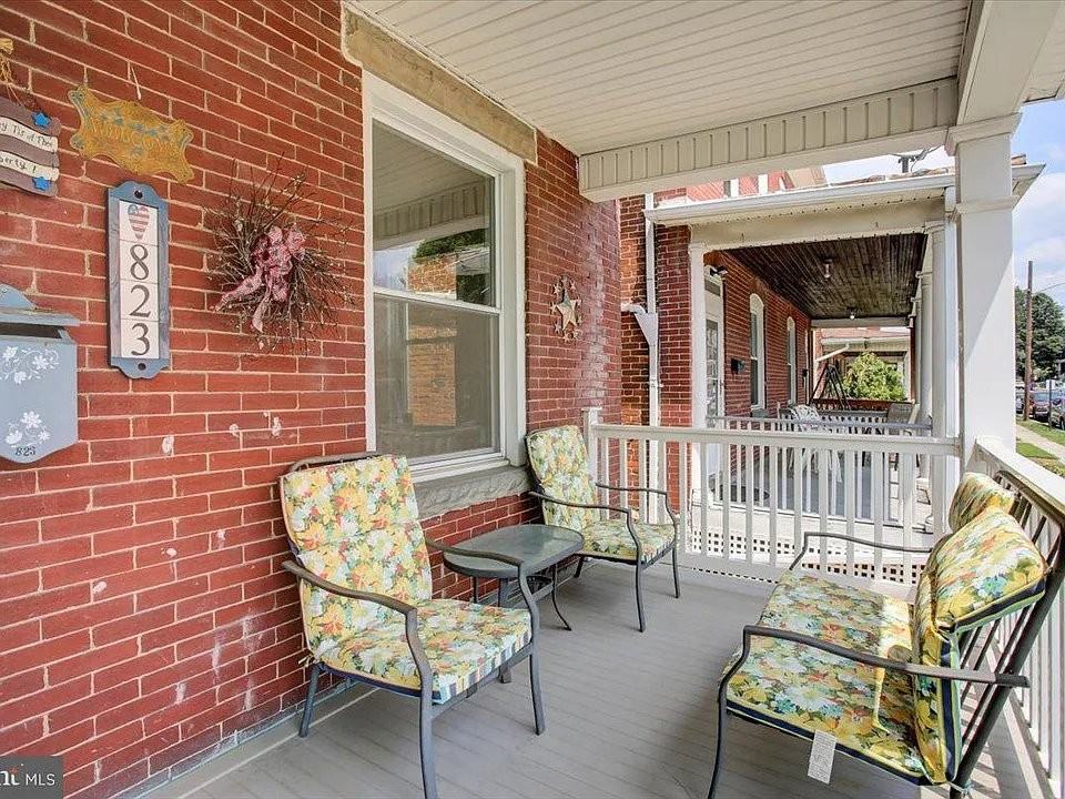 823 Mulberry Ave - Photo 4 of 14