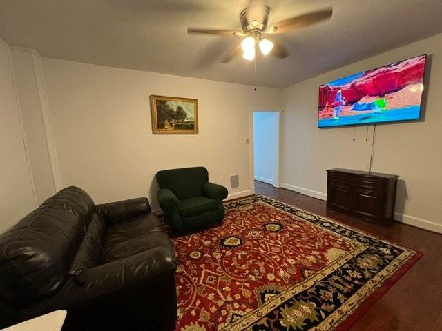 823 Mulberry Ave - Photo 6 of 14