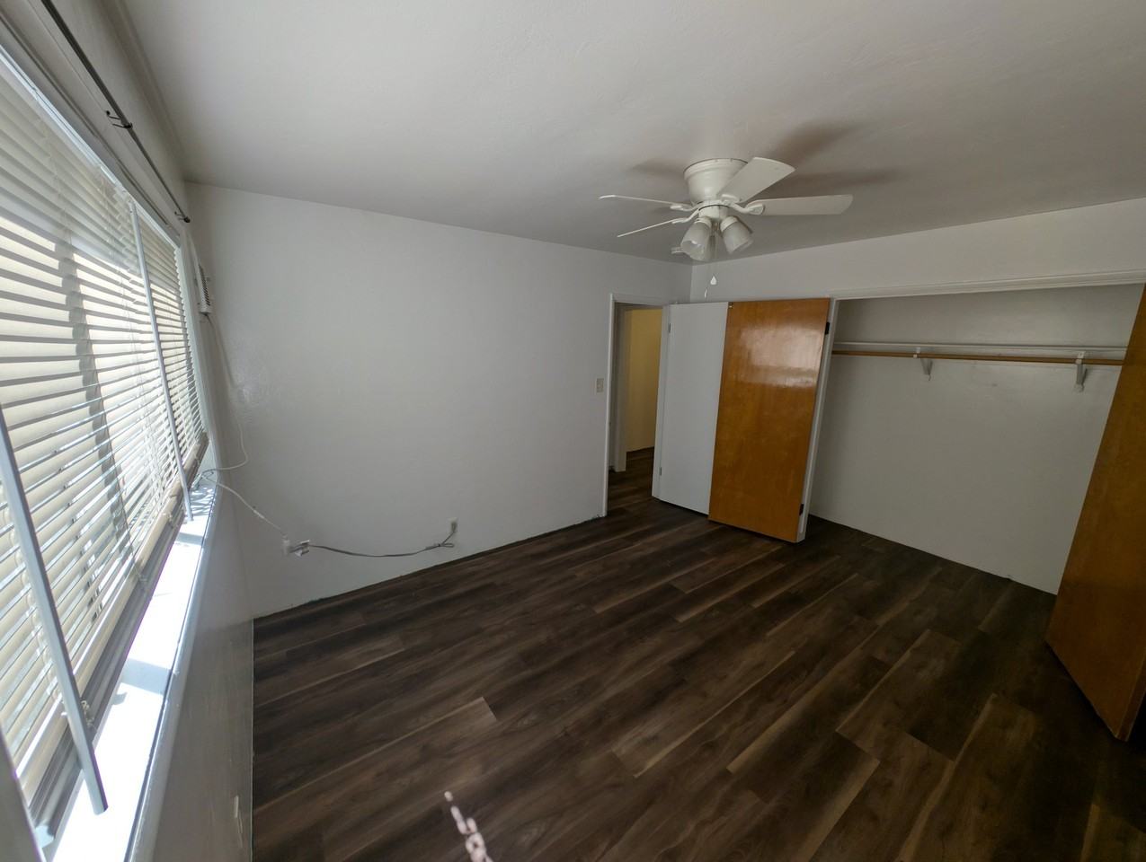 220 W 1st Ave #B - Photo 4 of 6