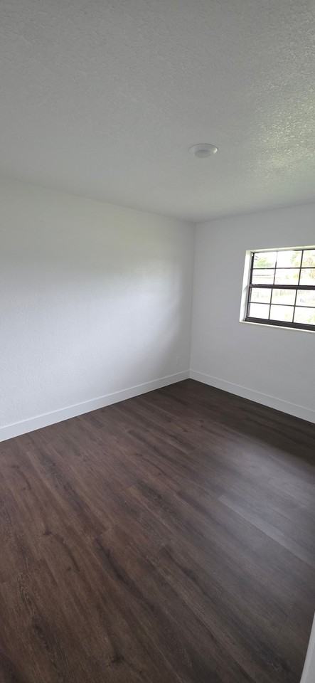 4785 Tuscarora Rd - Photo 4 of 15