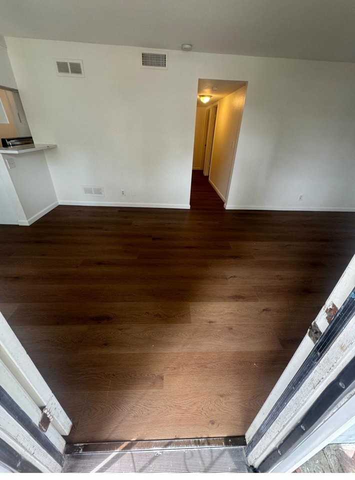 331 Newport Ave #4 - Photo 5 of 20