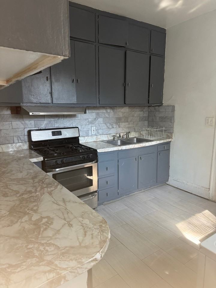 3925 Fairview Ave #1 - Photo 6 of 13