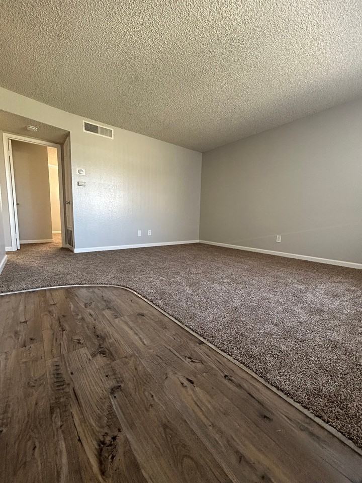 189 W Santa Ana Ave #F - Photo 2 of 16