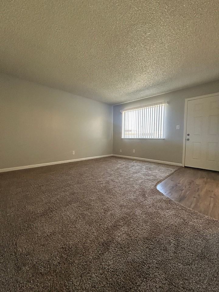 189 W Santa Ana Ave #F - Photo 5 of 16