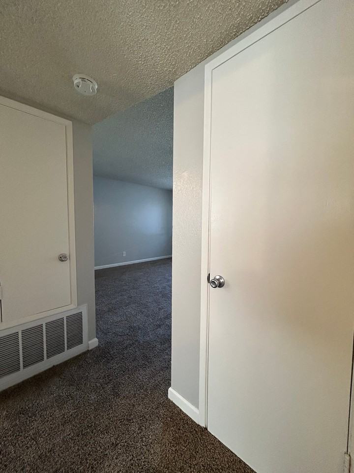 189 W Santa Ana Ave #F - Photo 7 of 16