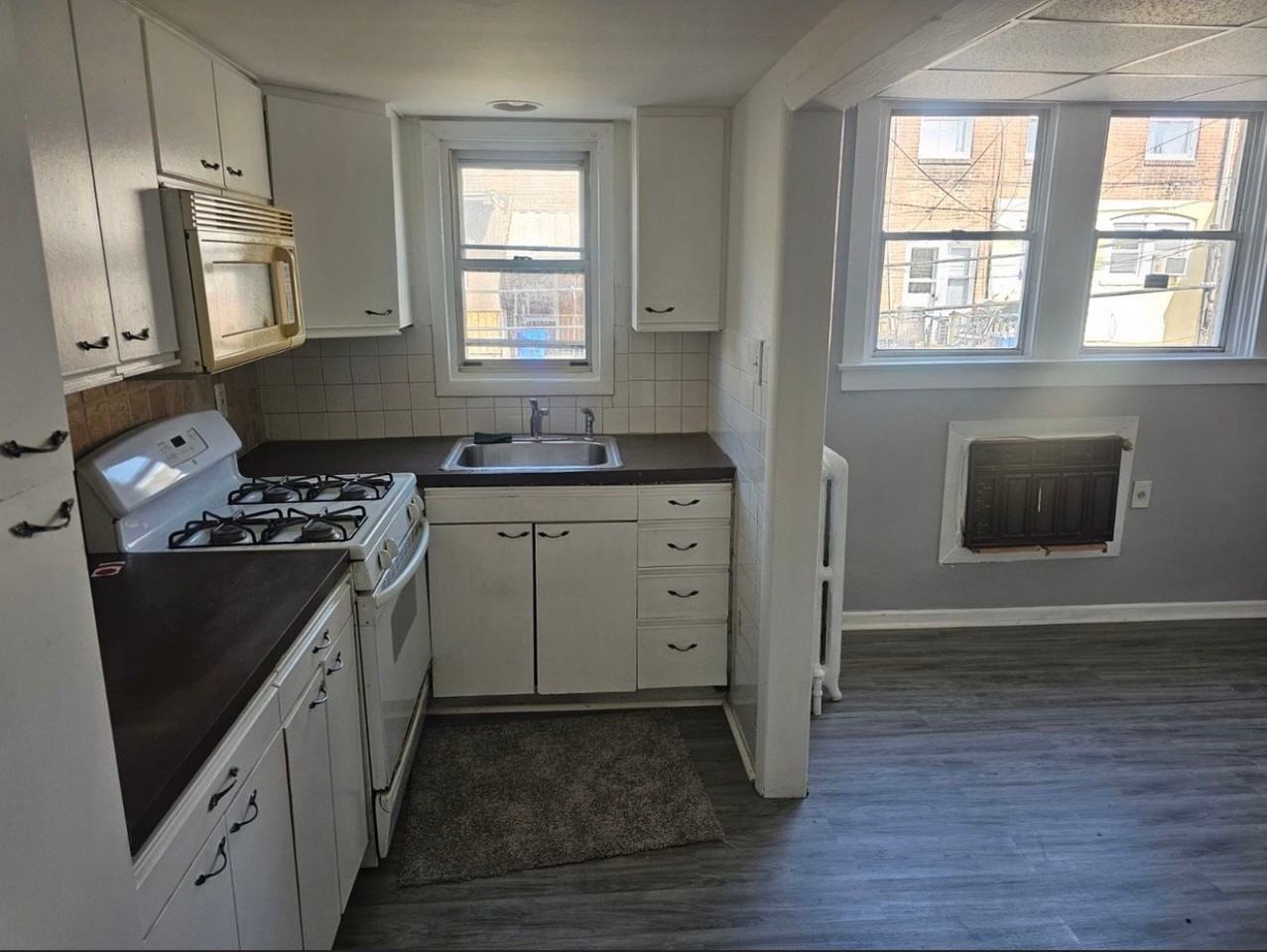 6737 Guyer Ave - Photo 3 of 8