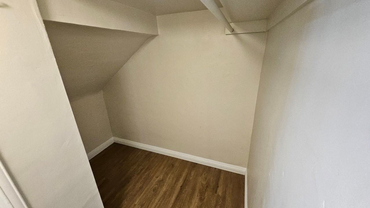 527 N Alexandria Ave #2 - Photo 3 of 5