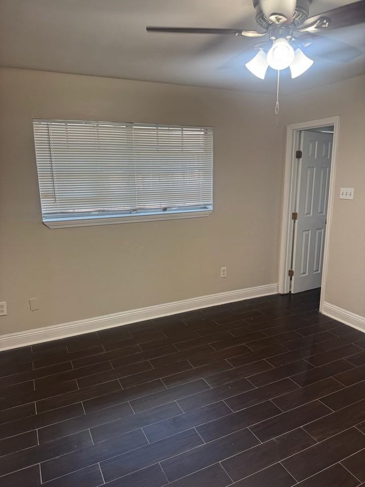 11967 Curran Rd - Photo 5 of 14