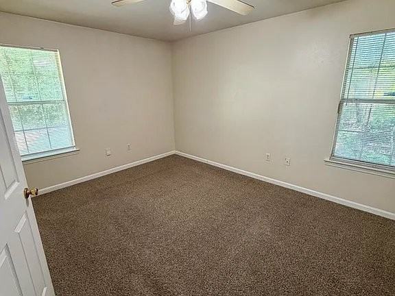 3000 53rd Ave - Photo 5 of 9