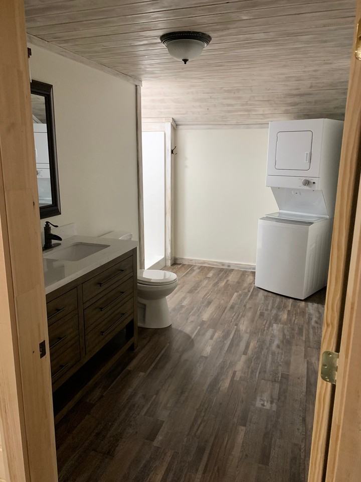 348 Bangor Rd Apt C - Photo 5 of 9