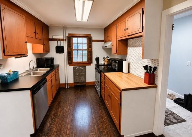 313 Linden Ave - Photo 3 of 12