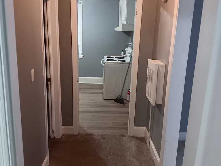 121 Coker St - Photo 4 of 9