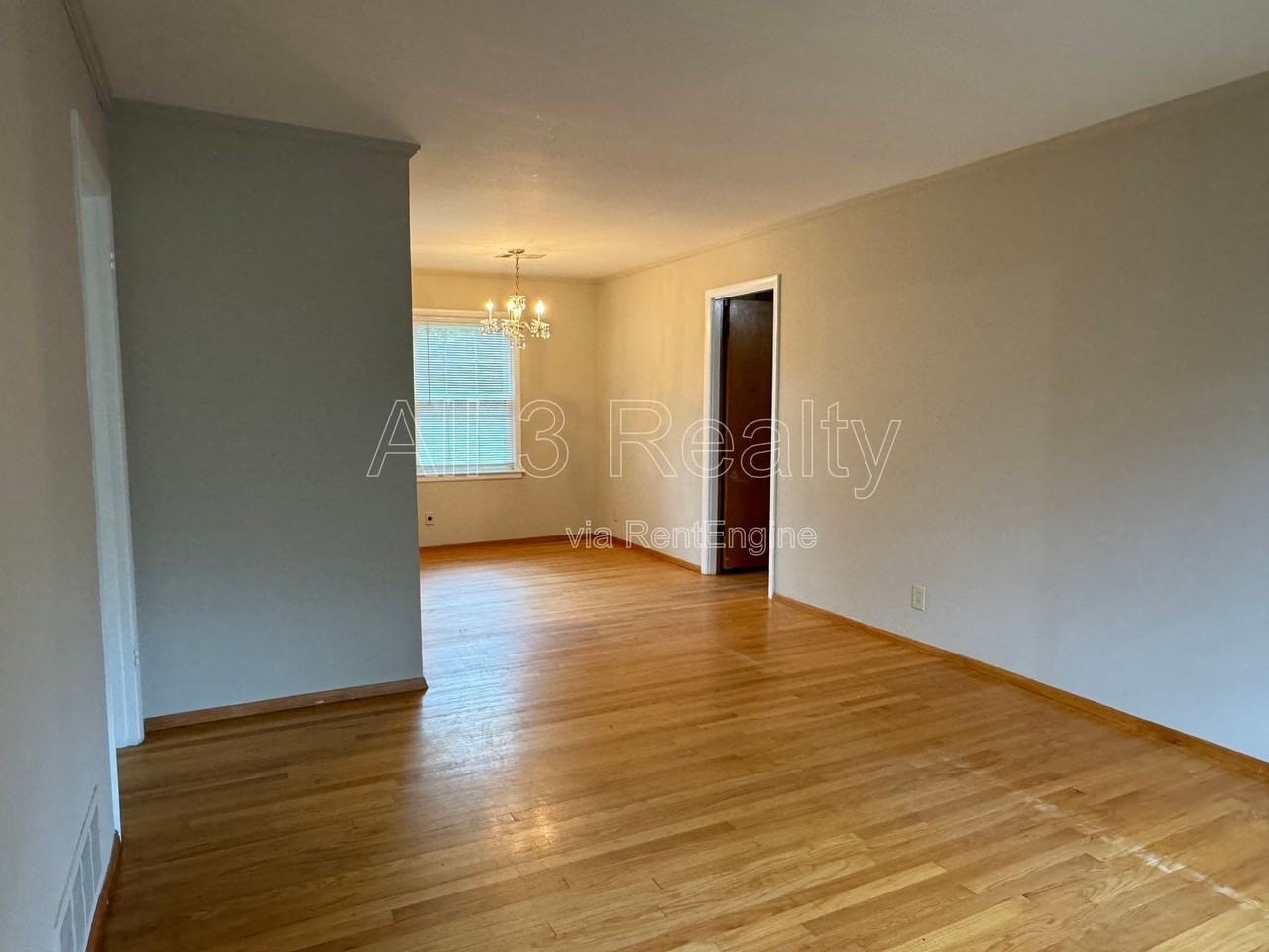 3390 Arborfield Rd - Photo 6 of 31