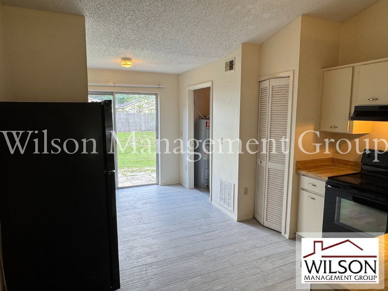 10041 Massey St - Photo 5 of 20