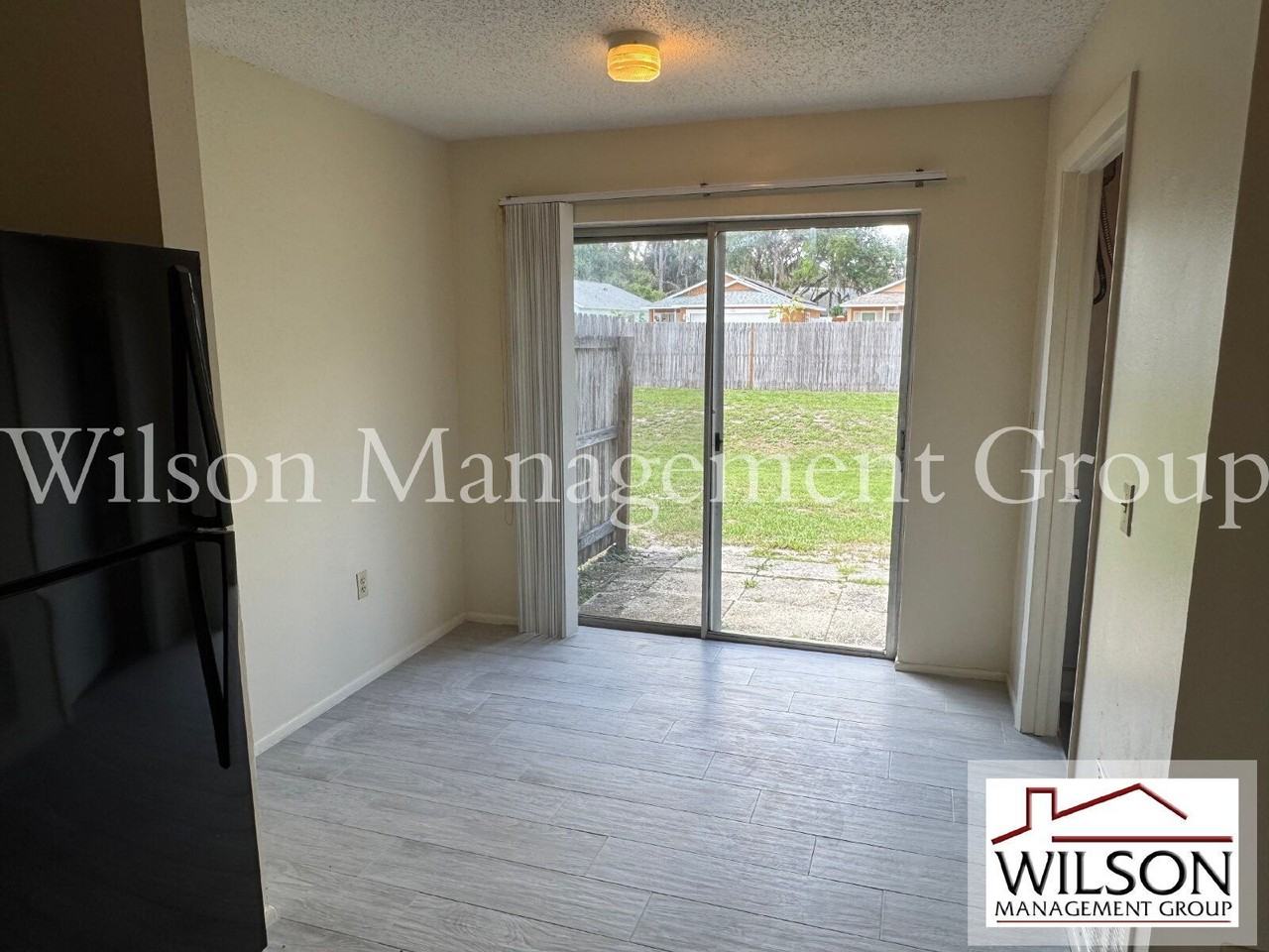 10041 Massey St - Photo 6 of 20