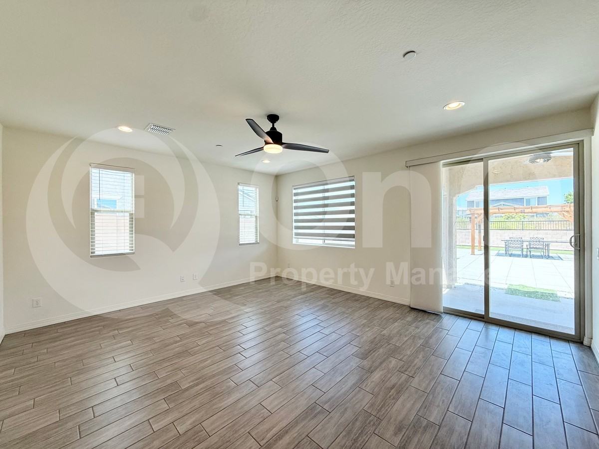 13222 W Brookhart Way - Photo 3 of 29