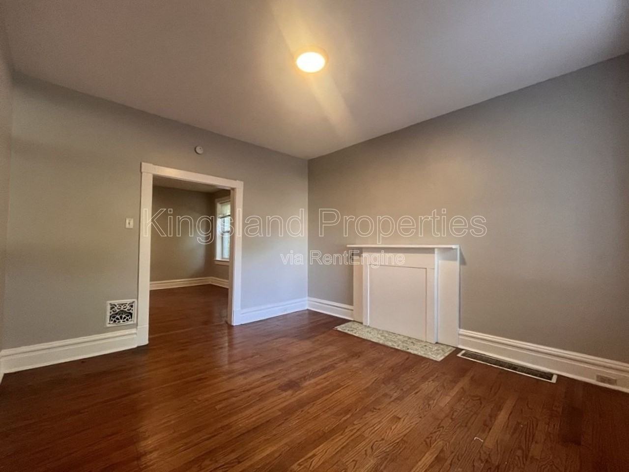 3022 Texas Ave #1F - Photo 2 of 6