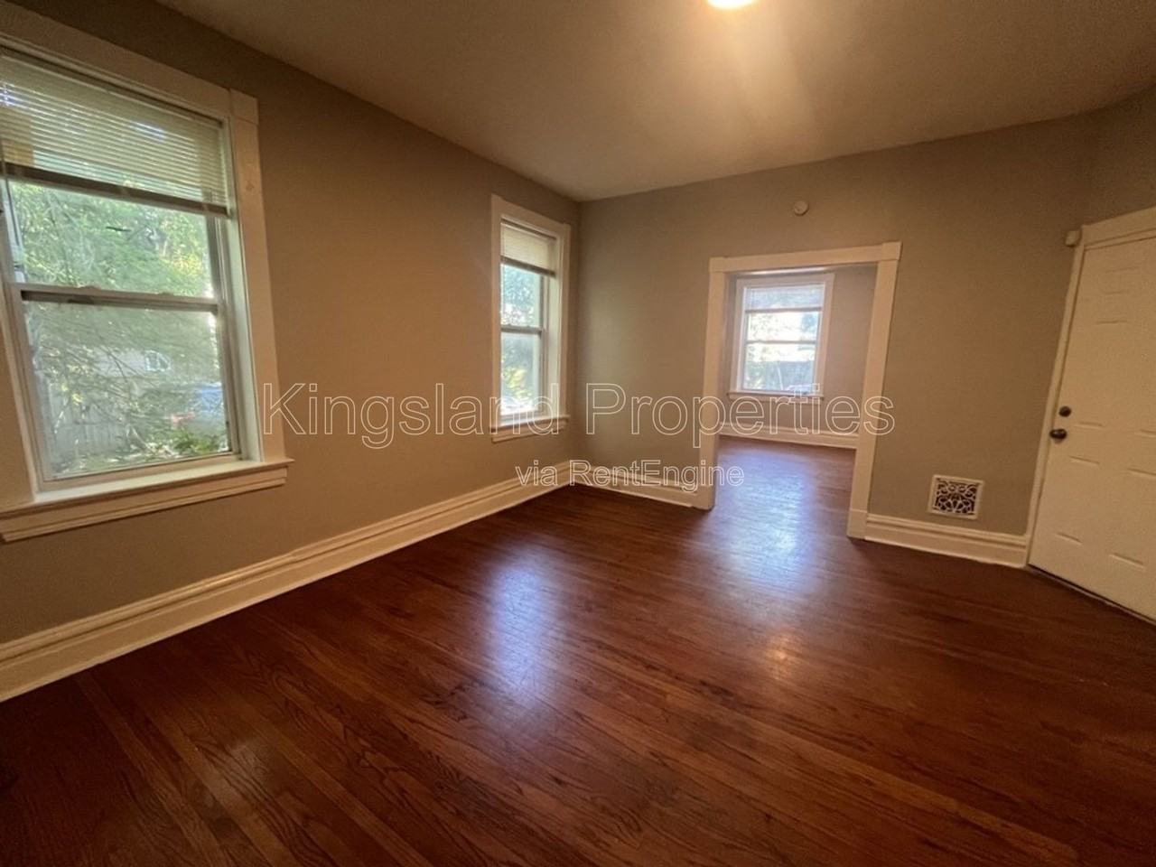 3022 Texas Ave #1F - Photo 3 of 6