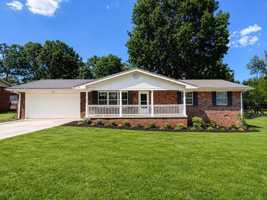 featured image of 834 Kay Cir
