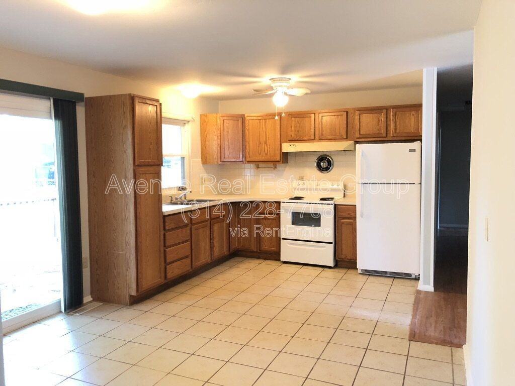 302 Brightsand Ct - Photo 3 of 11